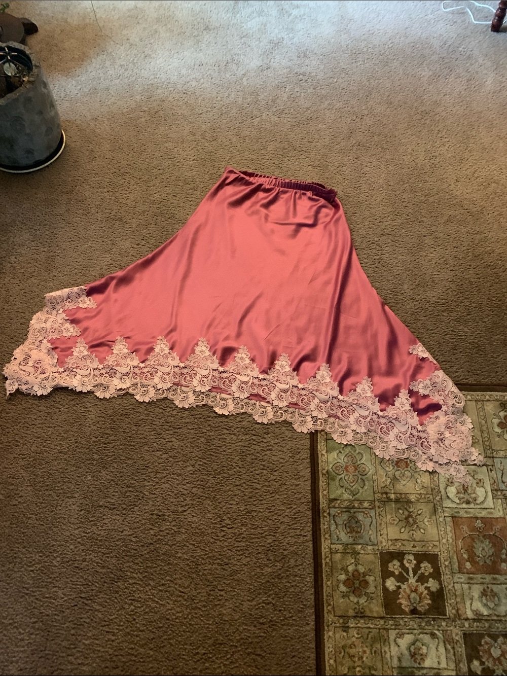 NWOT Pink Lace-Hem Women's Skirt - Picture 2 of 3